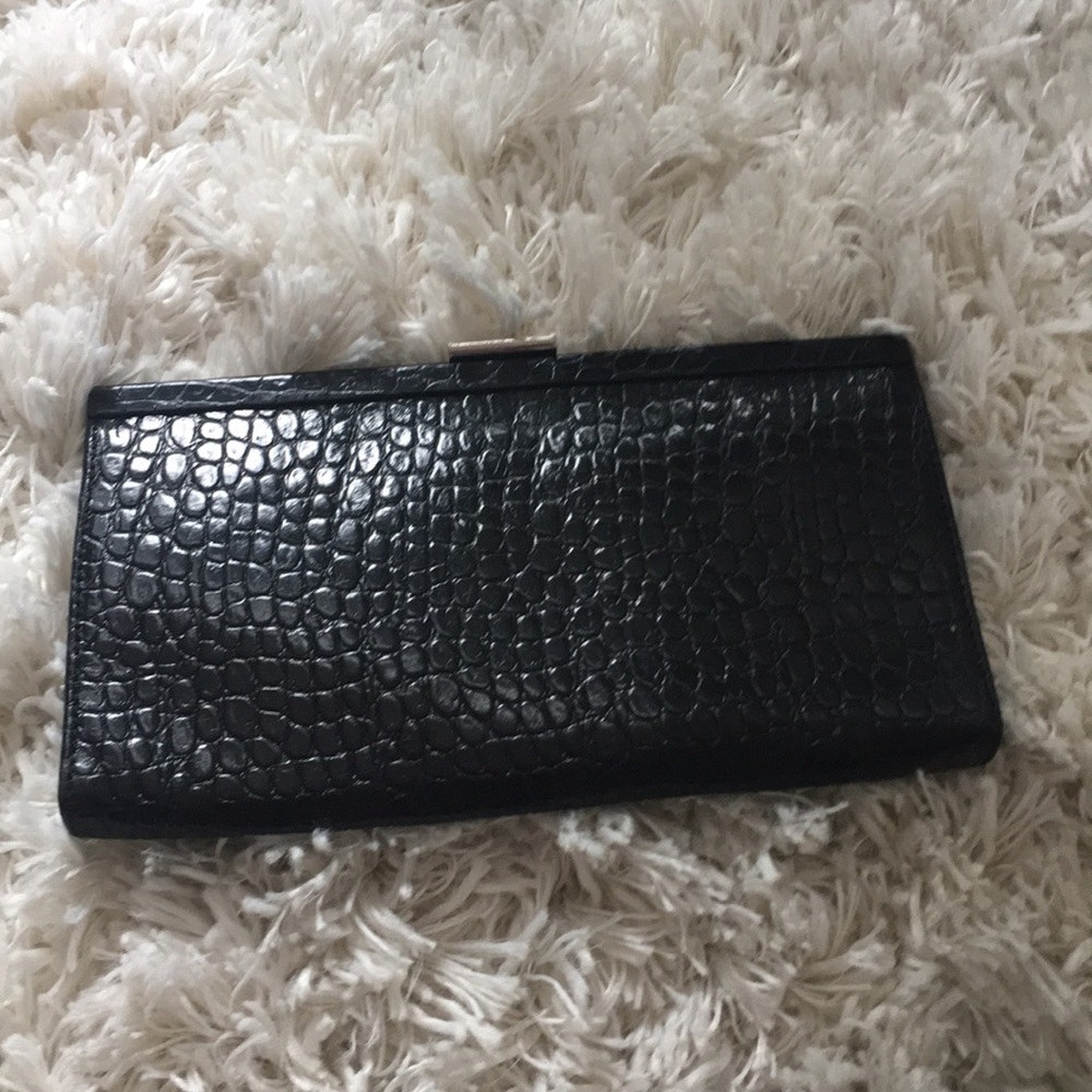 Banana republic - leather clutch